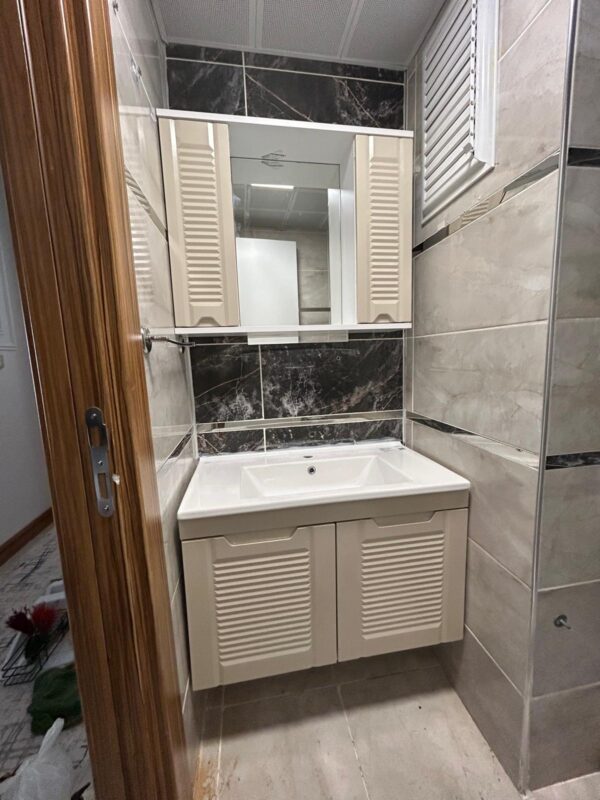 Balon Kapaklı Banyo Dolabı YM-MD-163